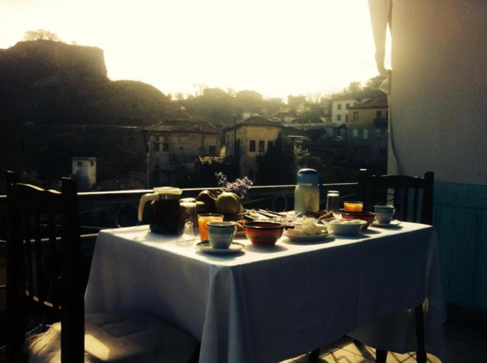 Ruols Guesthouse Gjirokastër Dış mekan fotoğraf