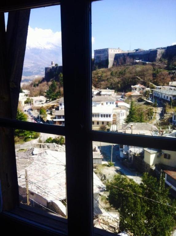 Ruols Guesthouse Gjirokastër Dış mekan fotoğraf