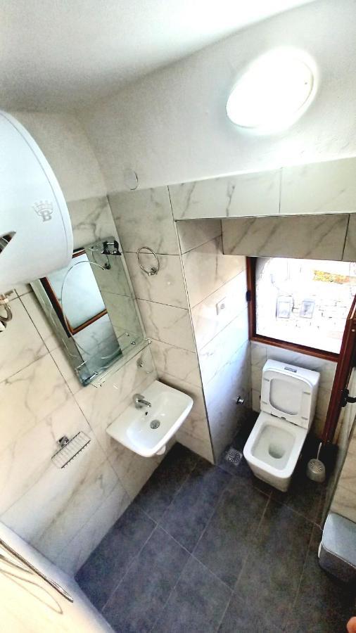 Ruols Guesthouse Gjirokastër Dış mekan fotoğraf